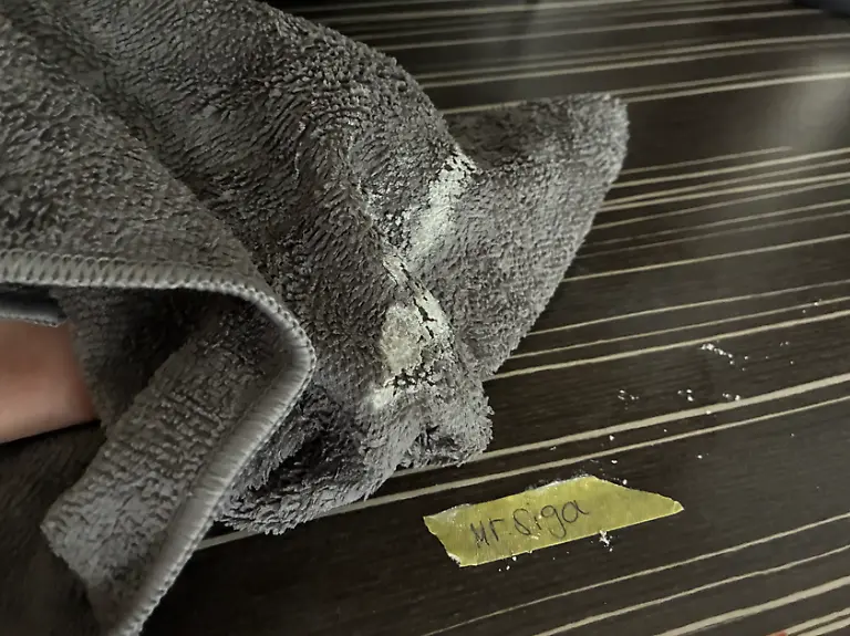 MR. SIGA Mikrofasertuch beim Mehltest